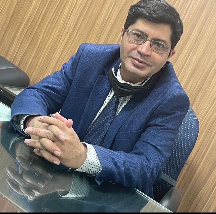 "Empowering Through Education: Dr. Pathak's Patient-Centric Approach"