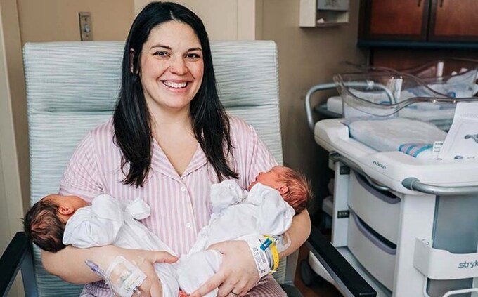 
"Miracle Birth: Woman With Two Uteruses Delivers Twin Daughters on Separate Days"