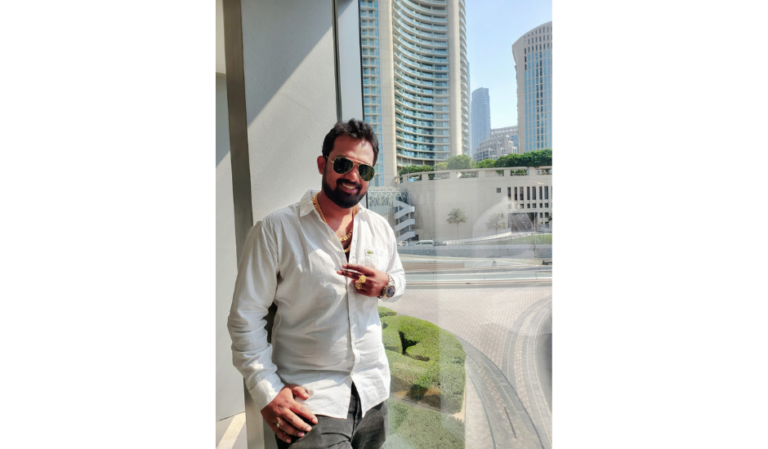 "Digital Dynamo: Abhilash Makam's Trailblazing Journey to Entrepreneurial Excellence"