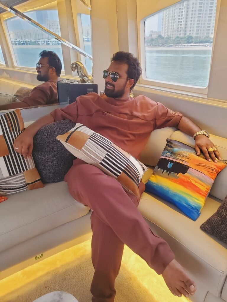 "Digital Dynamo: Abhilash Makam's Trailblazing Journey to Entrepreneurial Excellence"