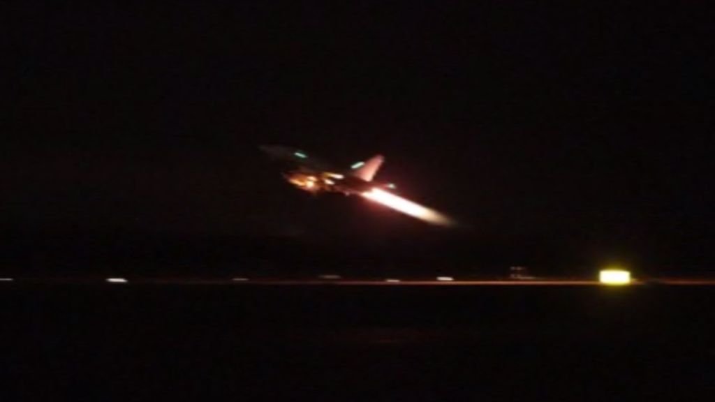 China Urges Calm as US and UK Launch Airstrikes on Houthi Targets in Yemen