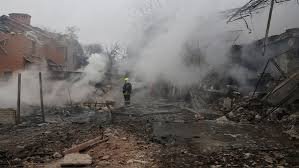 Russian Strikes Kill 20, Injure Over 70 in Ukraine Attack