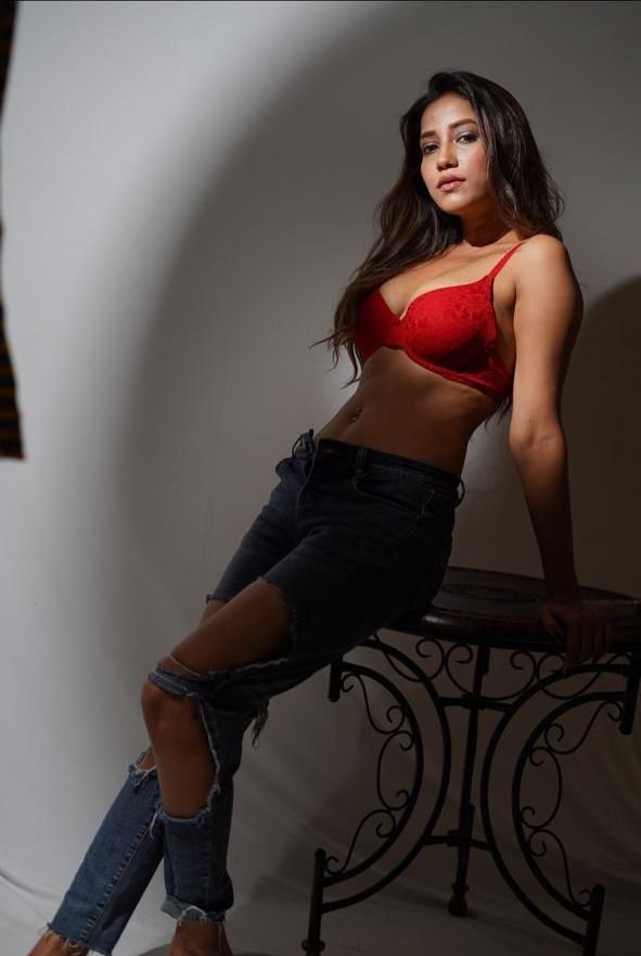 Is Surat Model in Trouble? Anchal Singh Trouble Faces After Online Controversy.