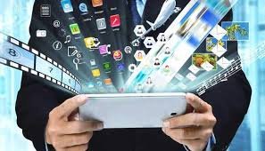 2025 Highlights: WhatsApp’s Controversial Feature, Ron Howard’s Thriller, and Lifestyle Redefinitions